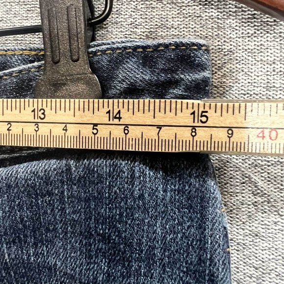 Calvin Klein Jeans Women 8 (30x20 Actual) Blue Medium Wash Cropped Relaxed - Picture 5 of 11